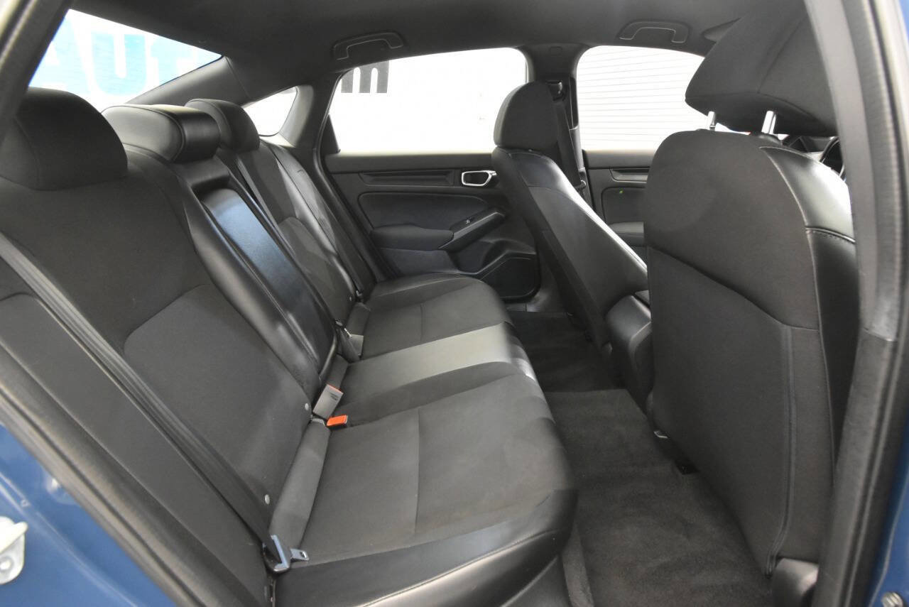 Used 2025 Honda Civic Sport image 16