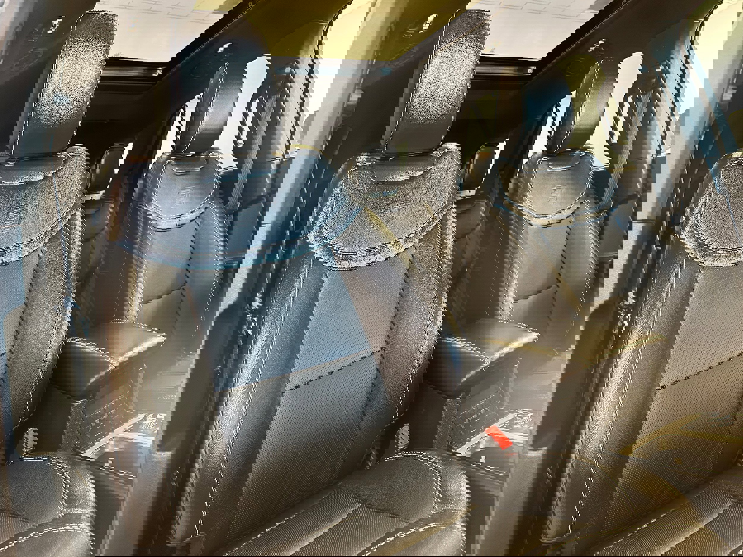 Used 2023 Ford Explorer ST w/ Equipment Group 401A image 18