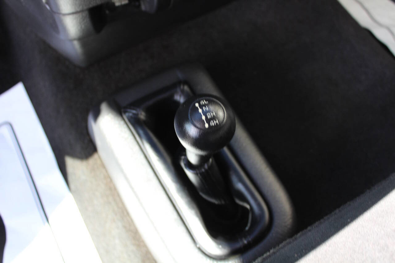 Used 2004 Dodge Ram 1500 Truck SLT w/ Trailer Tow Group image 18