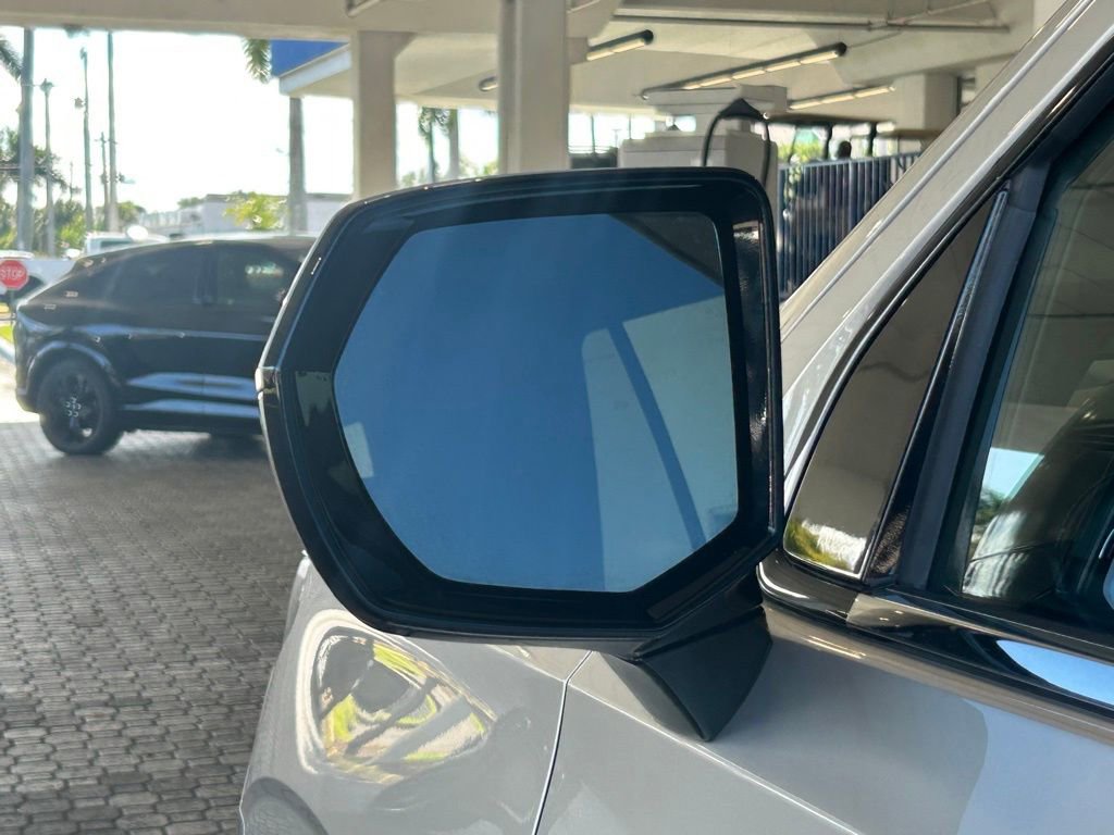 Used 2023 Chevrolet Tahoe LT image 14