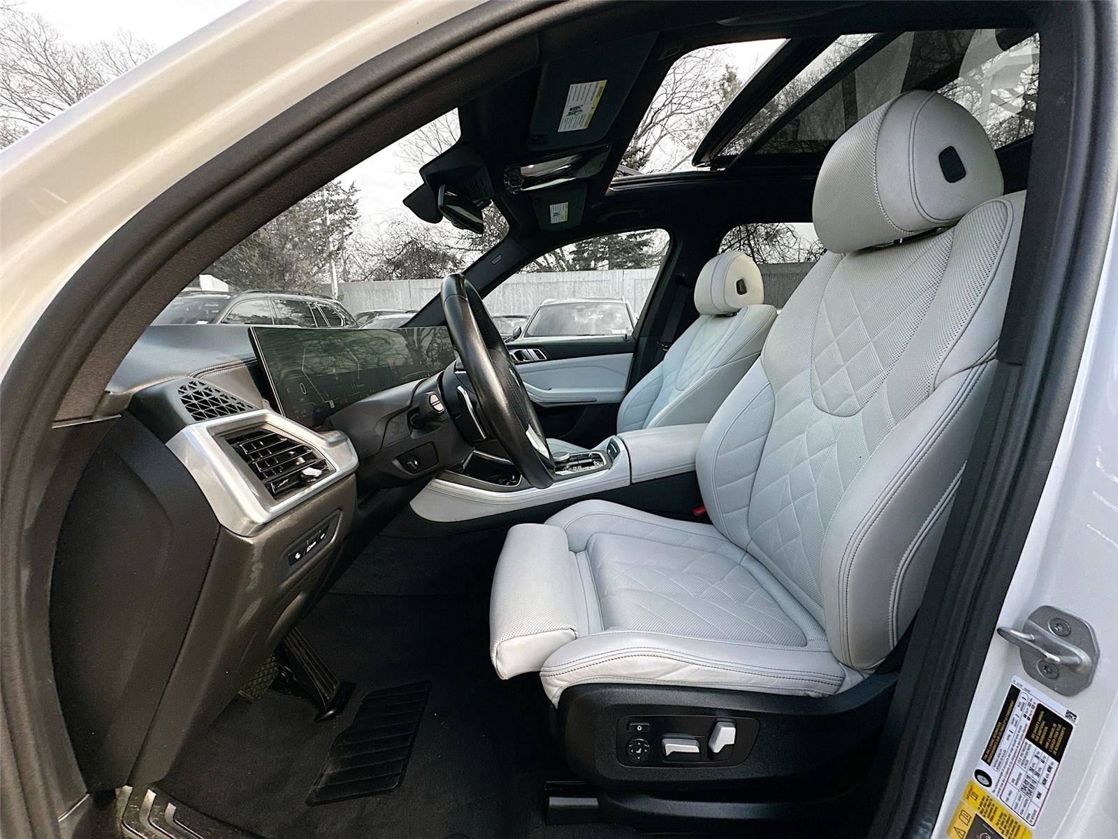 Certified 2024 BMW X5 xDrive50e w/ Parking Assistance Package image 21