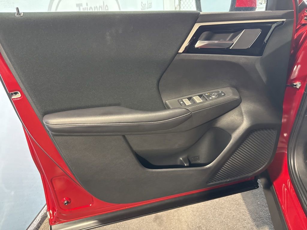 Used 2023 Mitsubishi Outlander ES image 29