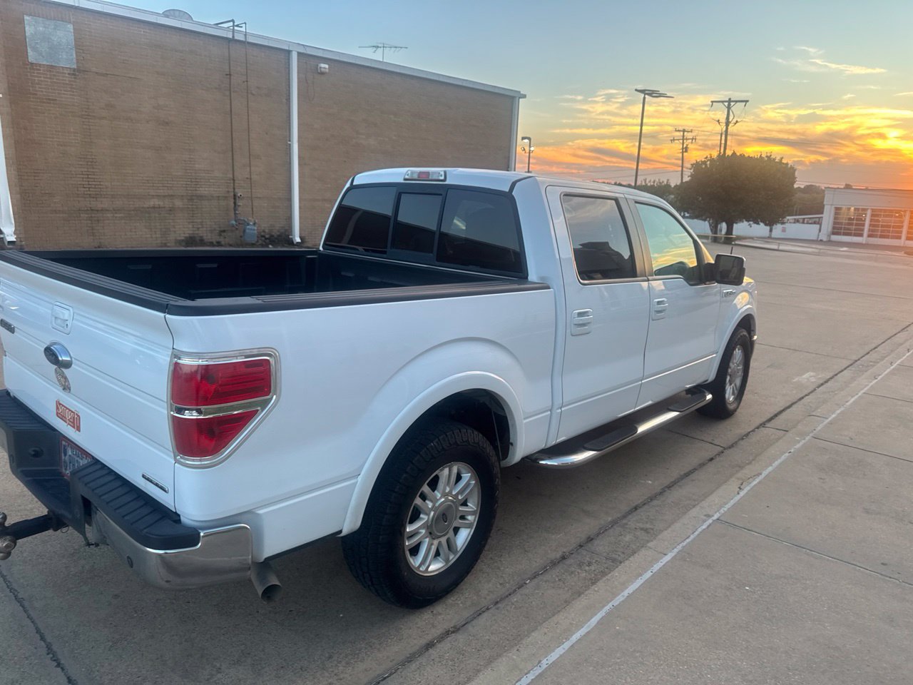 Used 2014 Ford F150 Lariat w/ Equipment Group 501A Mid RWD image 4