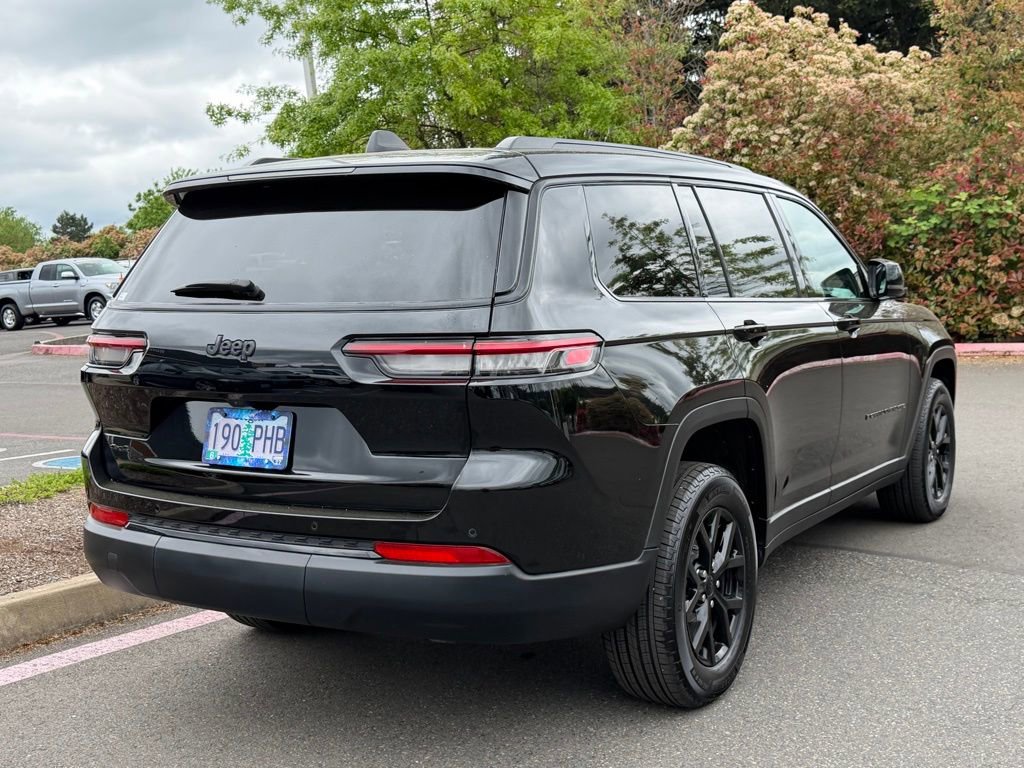 Used 2025 Jeep Grand Cherokee L Altitude AWD/4WD image 7