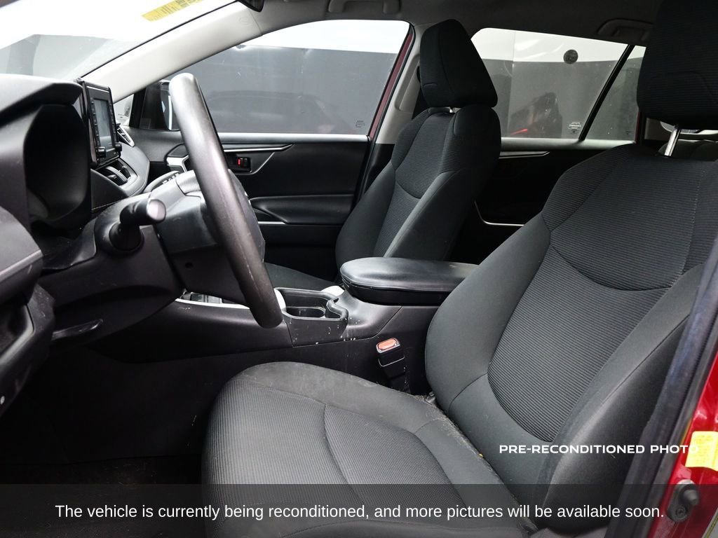 Used 2021 Toyota RAV4 LE w/ Carpet Mat Package (TMS) FWD image 6