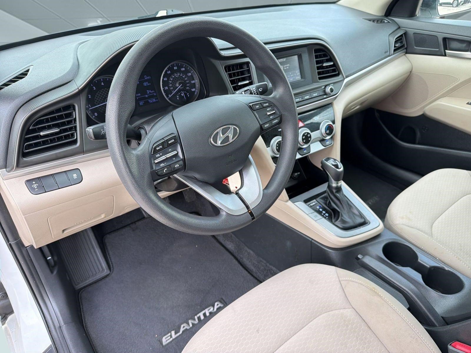 Used 2019 Hyundai Elantra SE image 4
