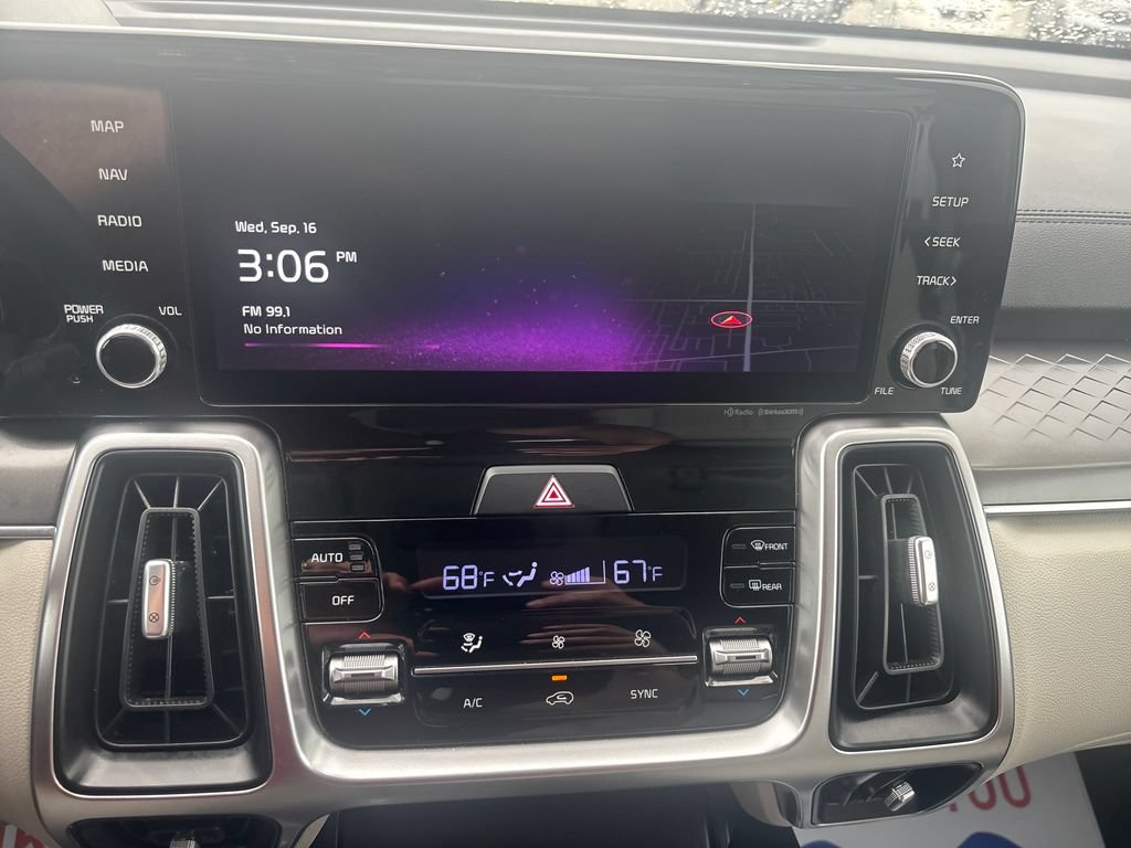 Used 2022 Kia Sorento S FWD image 23