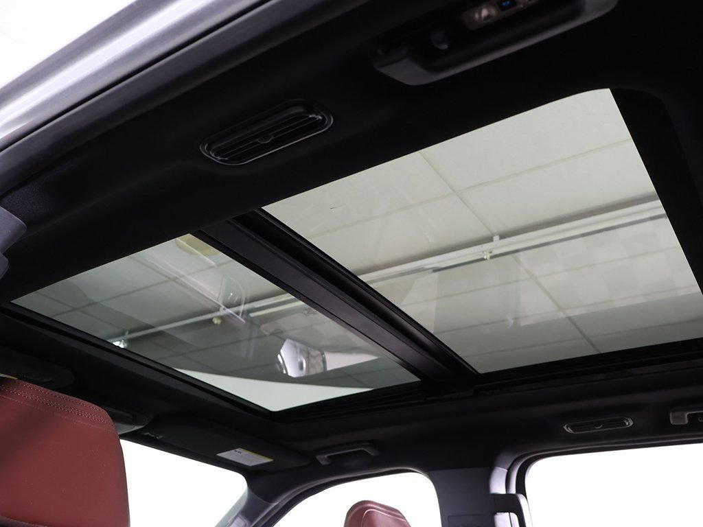 Used 2023 Ford Expedition Max Limited image 26