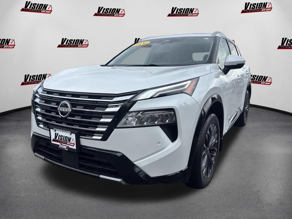 Certified 2024 Nissan Rogue Platinum AWD/4WD image 1