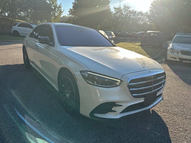 Used 2022 Mercedes-Benz S 500 4MATIC image 3
