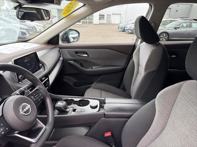 Used 2022 Nissan Rogue SV AWD/4WD image 10