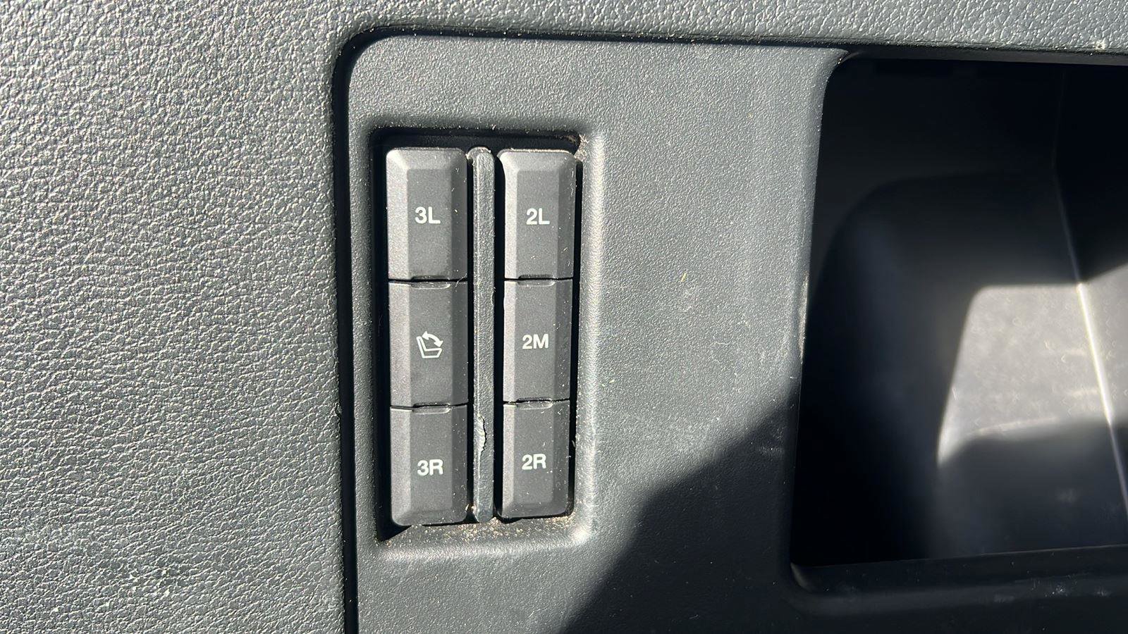 Used 2021 Ford Expedition XLT image 18