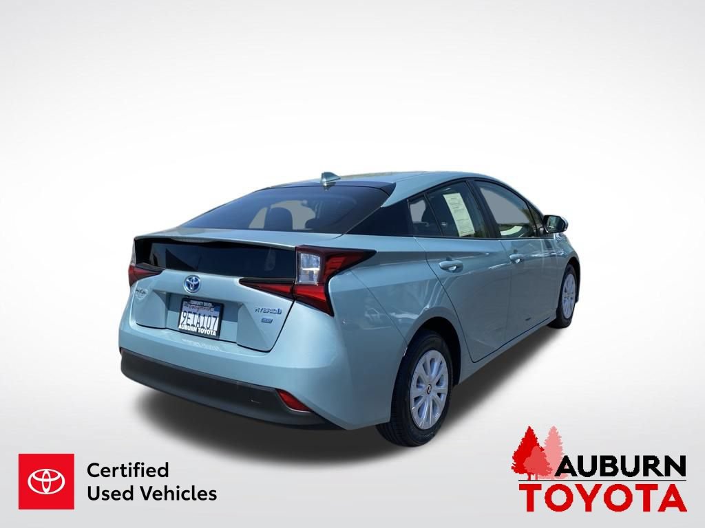 Certified 2022 Toyota Prius L Eco FWD image 8