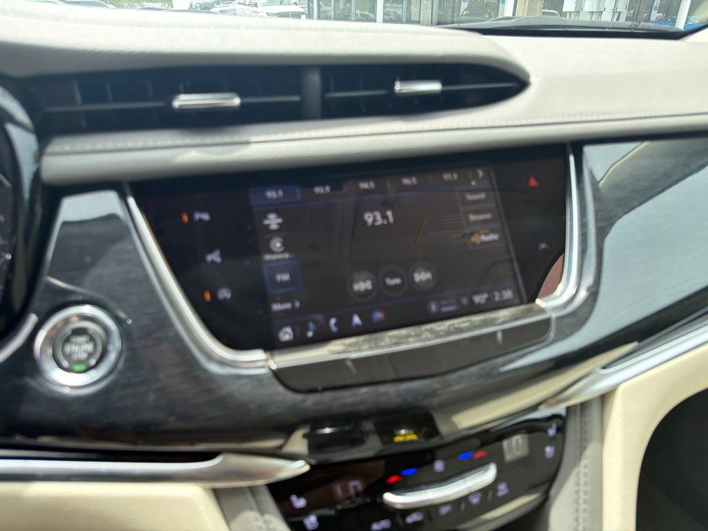 Used 2024 Cadillac XT6 Premium Luxury w/ Technology Package FWD image 12