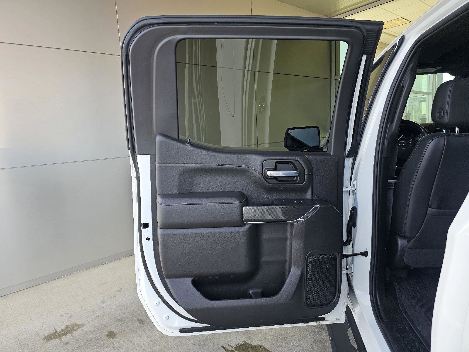 Used 2020 GMC Sierra 1500 AT4 w/ AT4 Premium Package AWD/4WD image 16