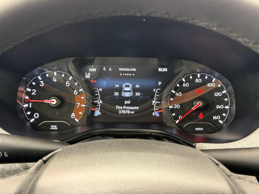 Used 2024 Jeep Compass Latitude AWD/4WD image 33