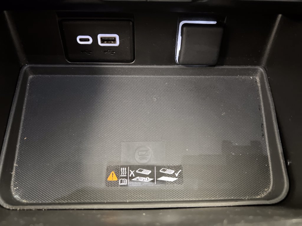 Used 2024 Chevrolet Tahoe Premier AWD/4WD image 52