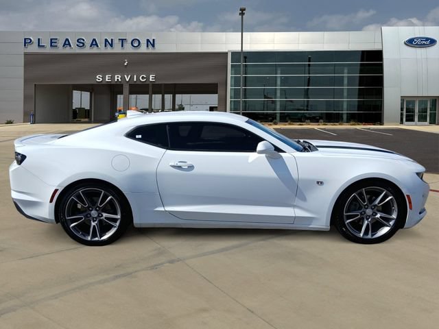 Used 2022 Chevrolet Camaro LT w/ RS Package RWD image 6