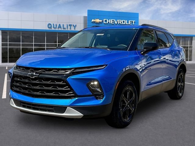 New 2026 Chevrolet Blazer LT w/ Midnight/Sport Edition FWD image 2