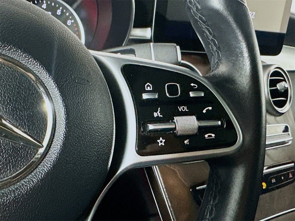 Used 2021 Mercedes-Benz GLC 300 4MATIC w/ Premium Package image 26