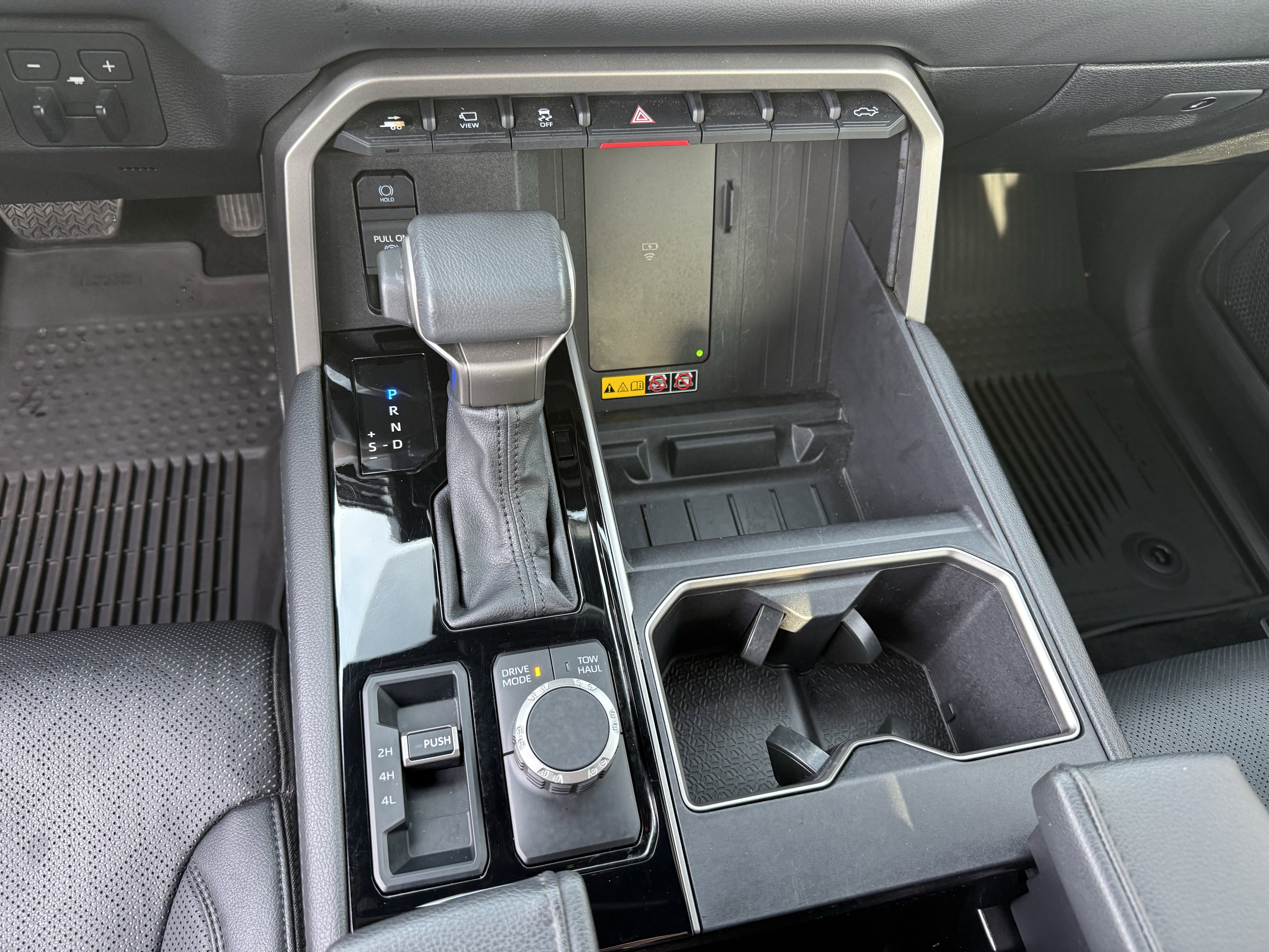 Used 2025 Toyota Tundra Limited image 32