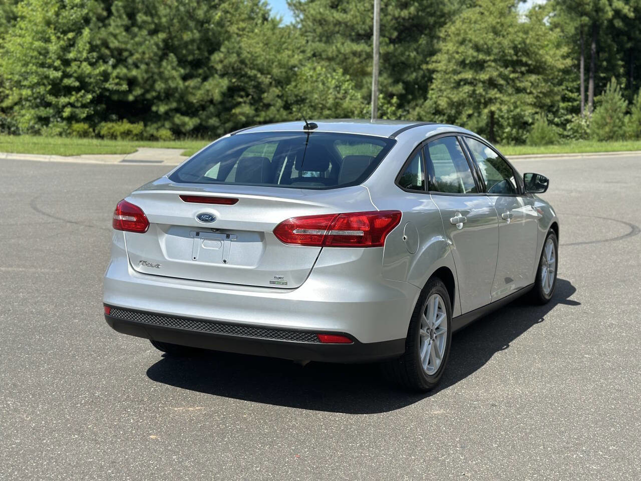 Used 2018 Ford Focus SE image 7
