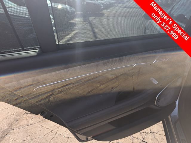 Used 2021 Genesis G90 5.0 Ultimate image 10