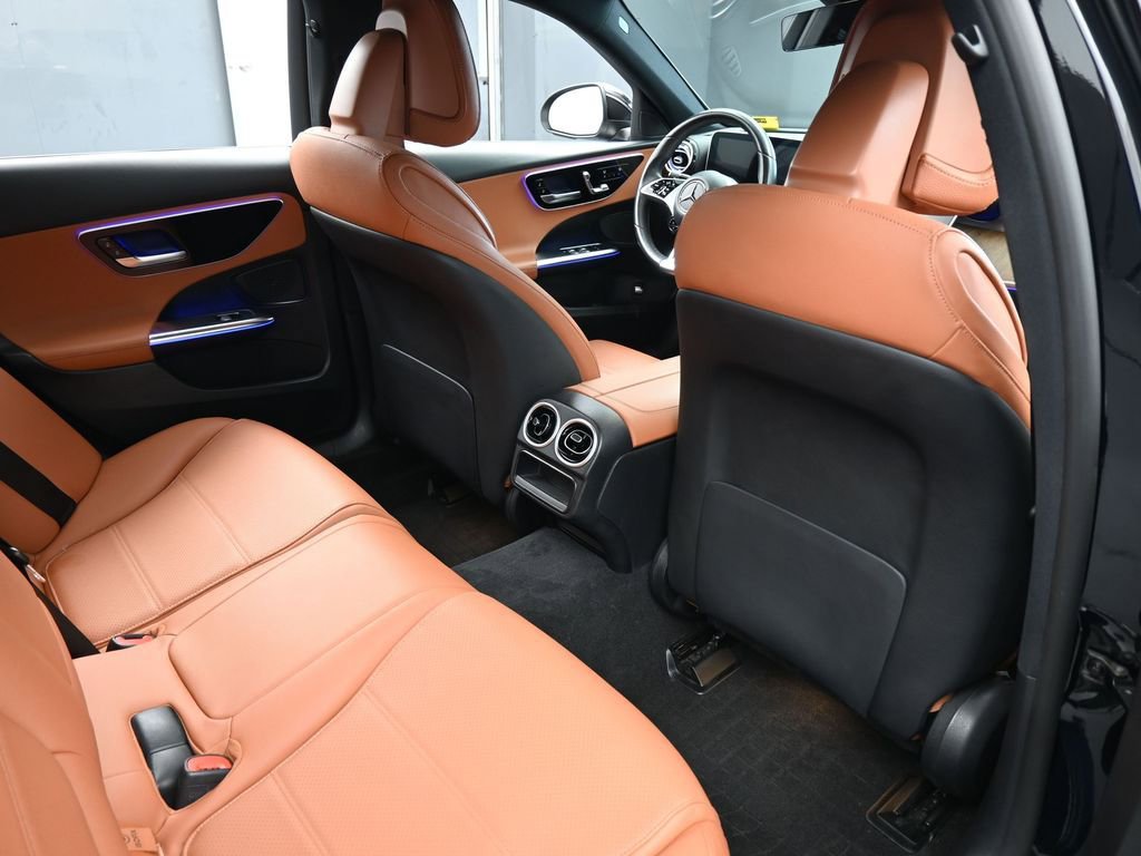 Used 2022 Mercedes-Benz C 300 Sedan w/ Exclusive Trim Package image 43