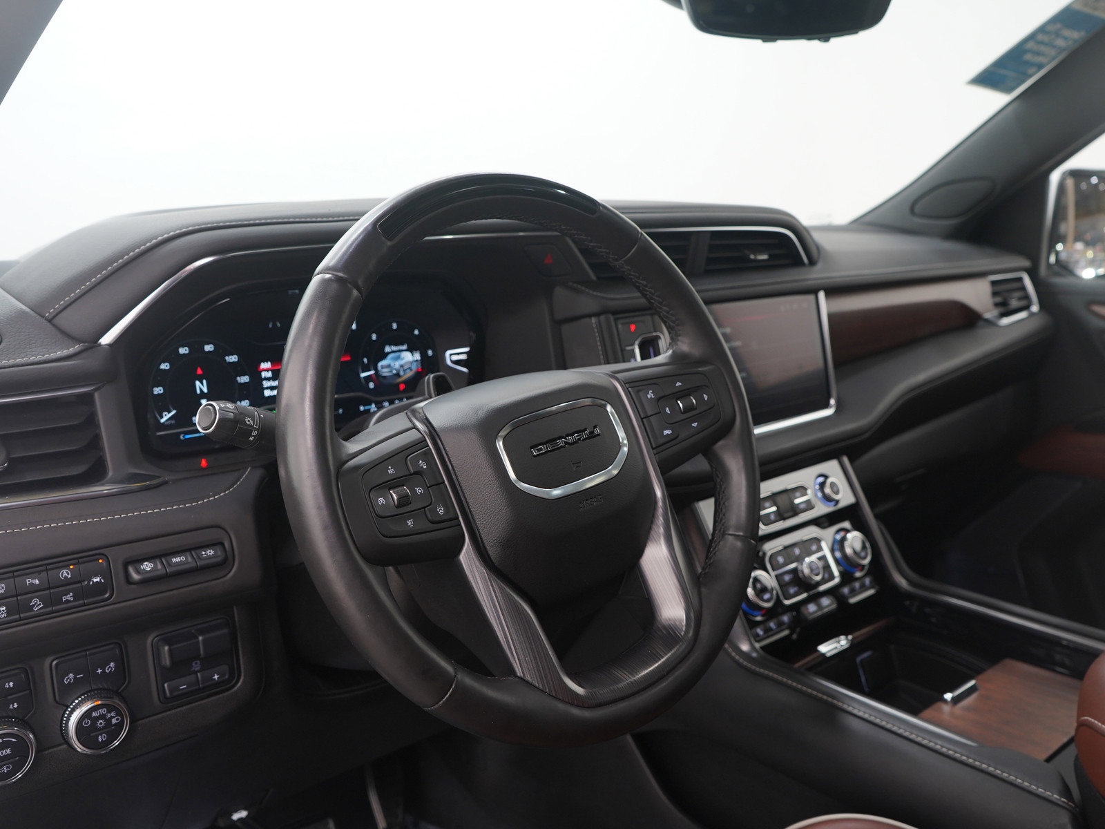 Used 2023 GMC Yukon XL Denali Ultimate image 29