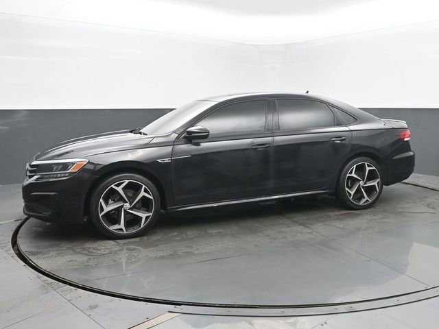 Used 2021 Volkswagen Passat 2.0T R-Line image 2