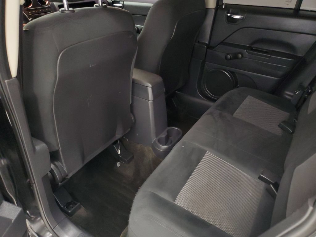 Used 2014 Jeep Compass Sport FWD image 22