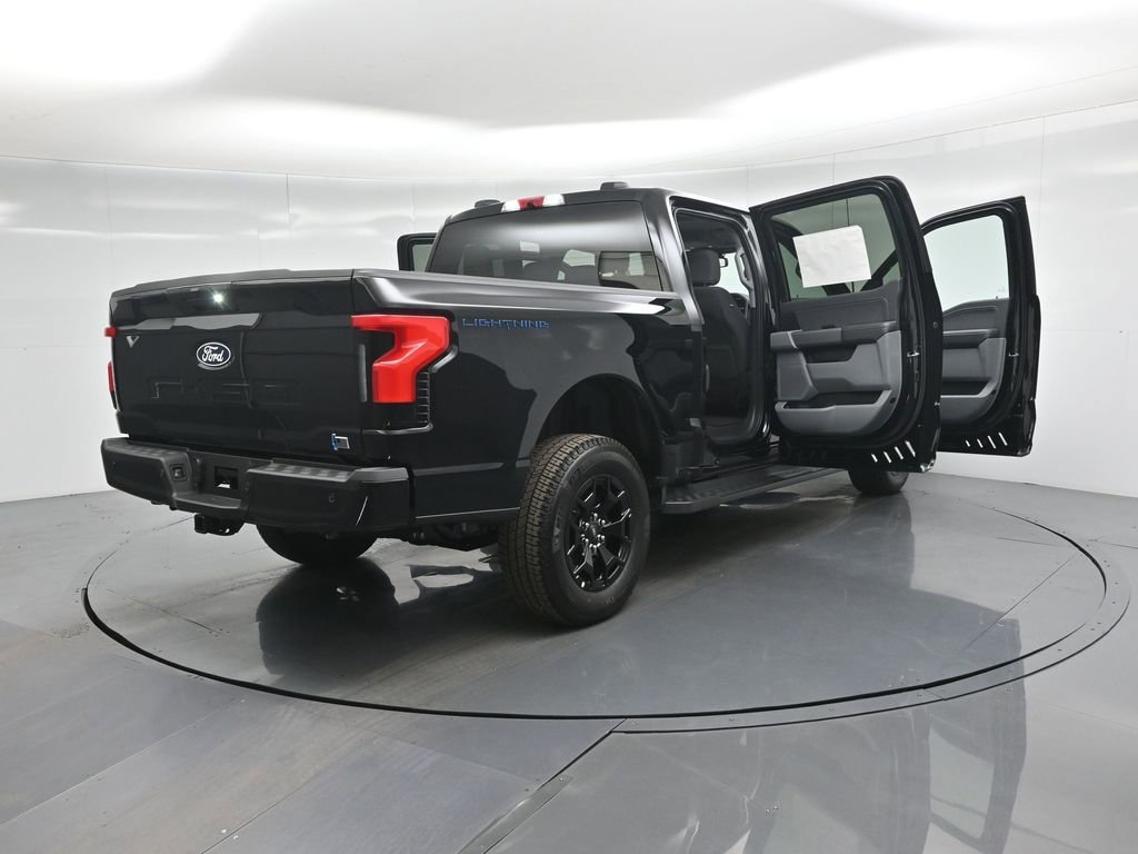 New 2025 Ford F150 Lightning XLT image 5