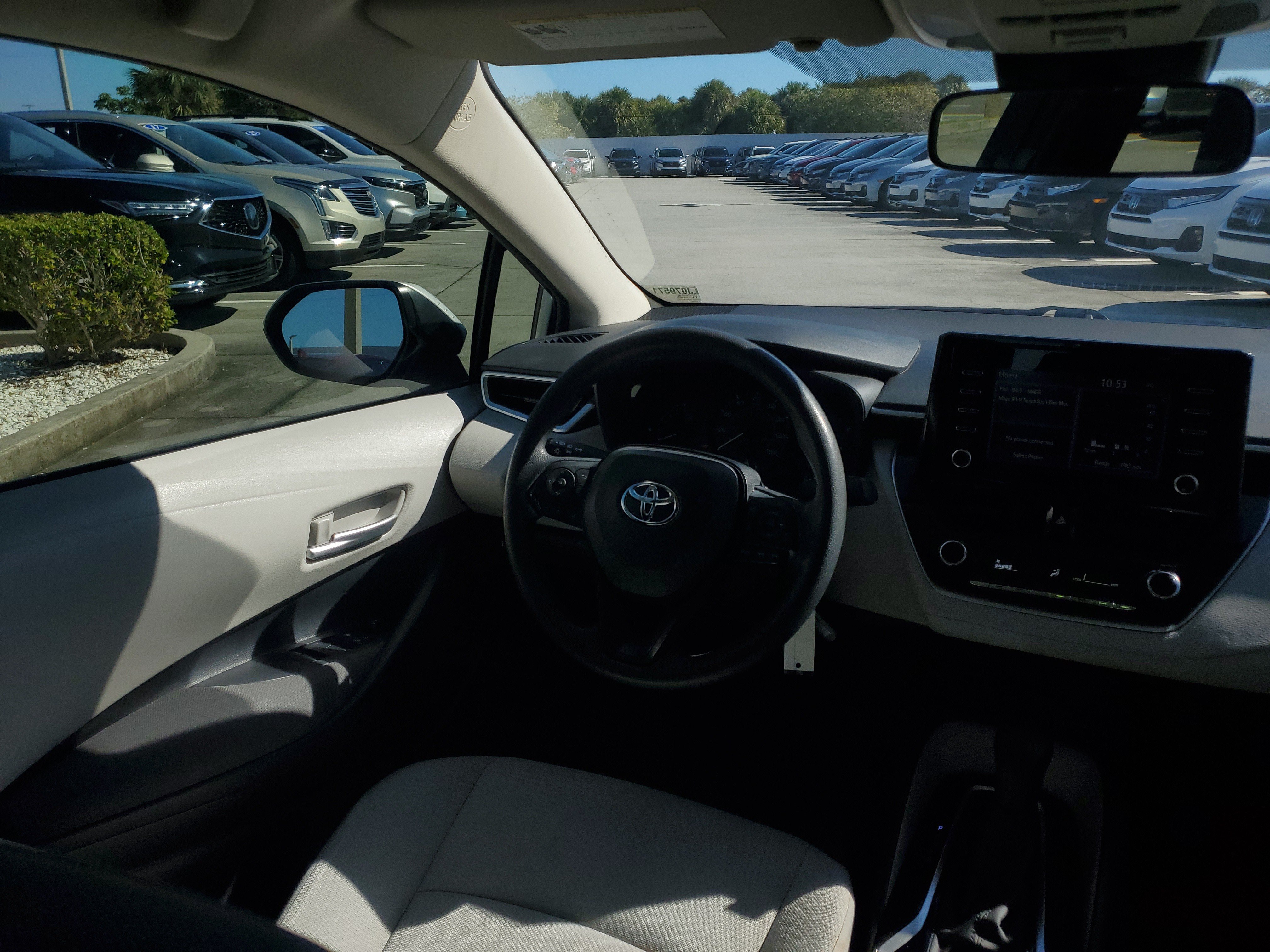 Used 2020 Toyota Corolla L FWD image 17
