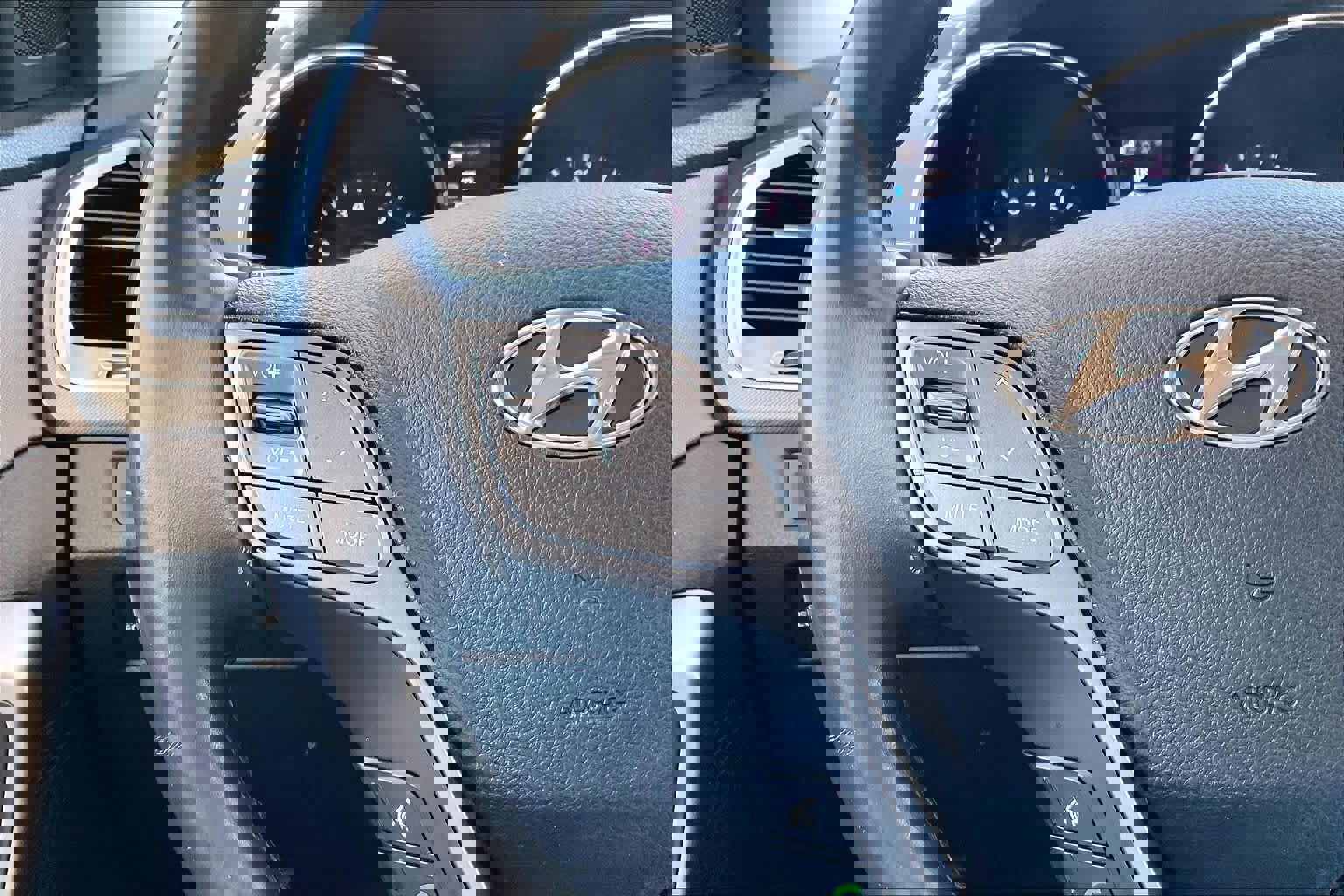 Used 2015 Hyundai Santa Fe Sport w/ Option Group 04 image 21