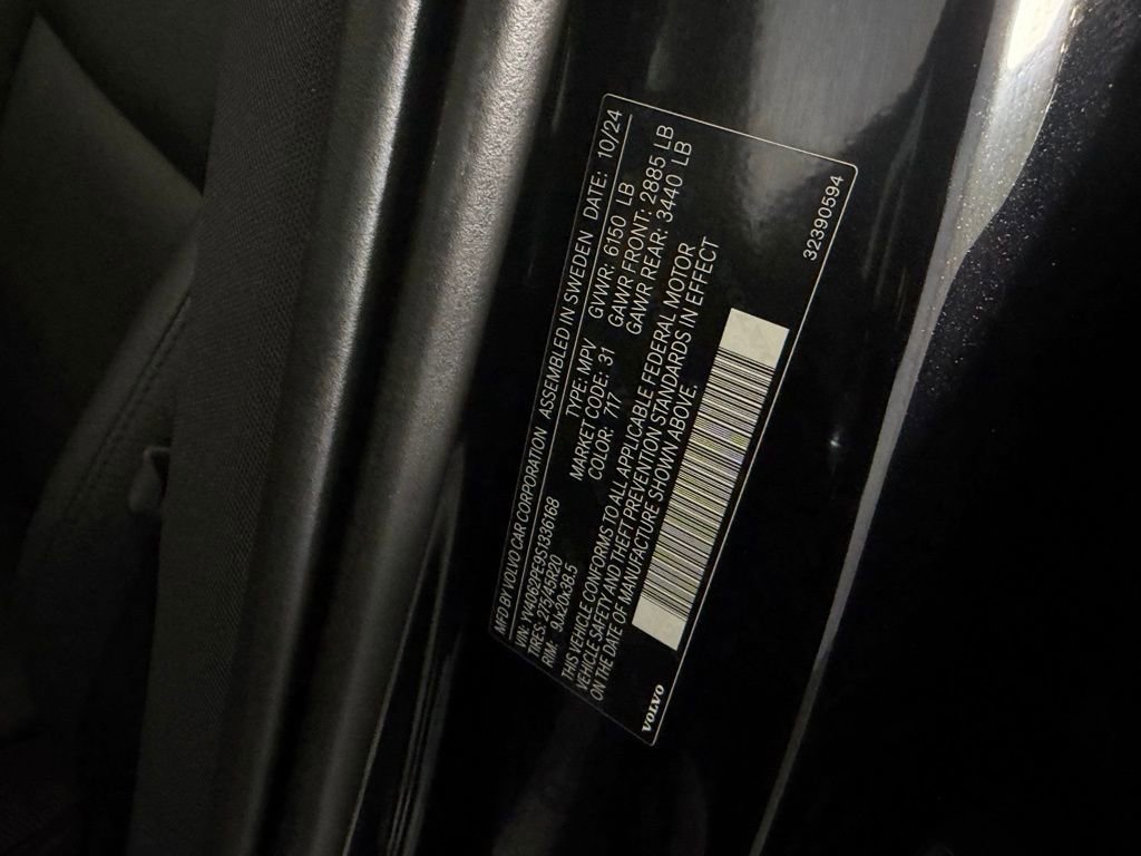 Used 2025 Volvo XC90 B6 Plus image 35