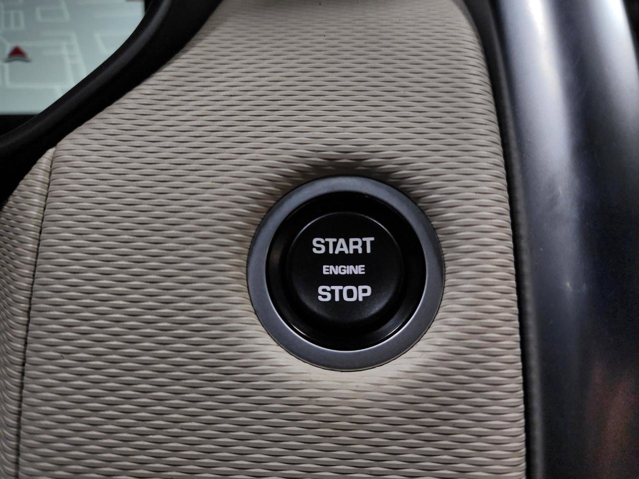 Used 2022 Land Rover Discovery S R-Dynamic image 47