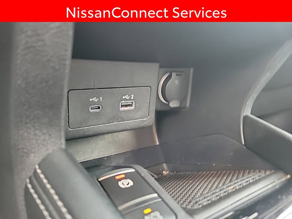 Used 2023 Nissan Kicks SR w/ SR Premium Package FWD image 9