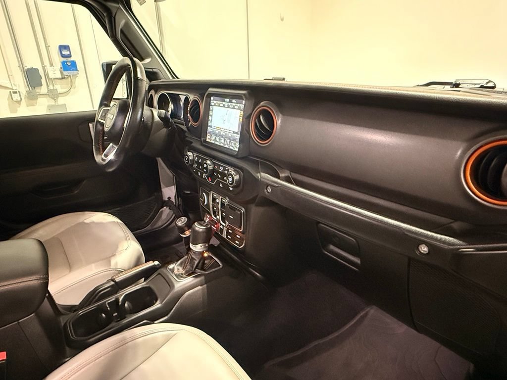Used 2023 Jeep Gladiator Mojave w/ LED Lighting Group AWD/4WD image 28