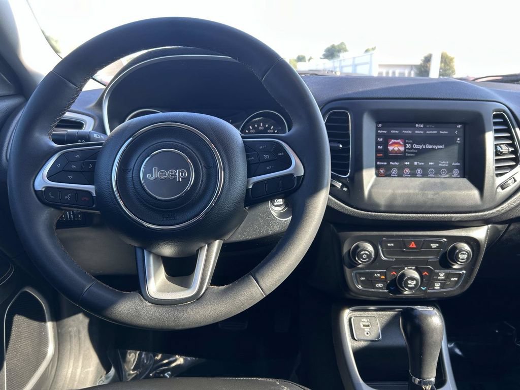 Used 2021 Jeep Compass Latitude FWD image 17