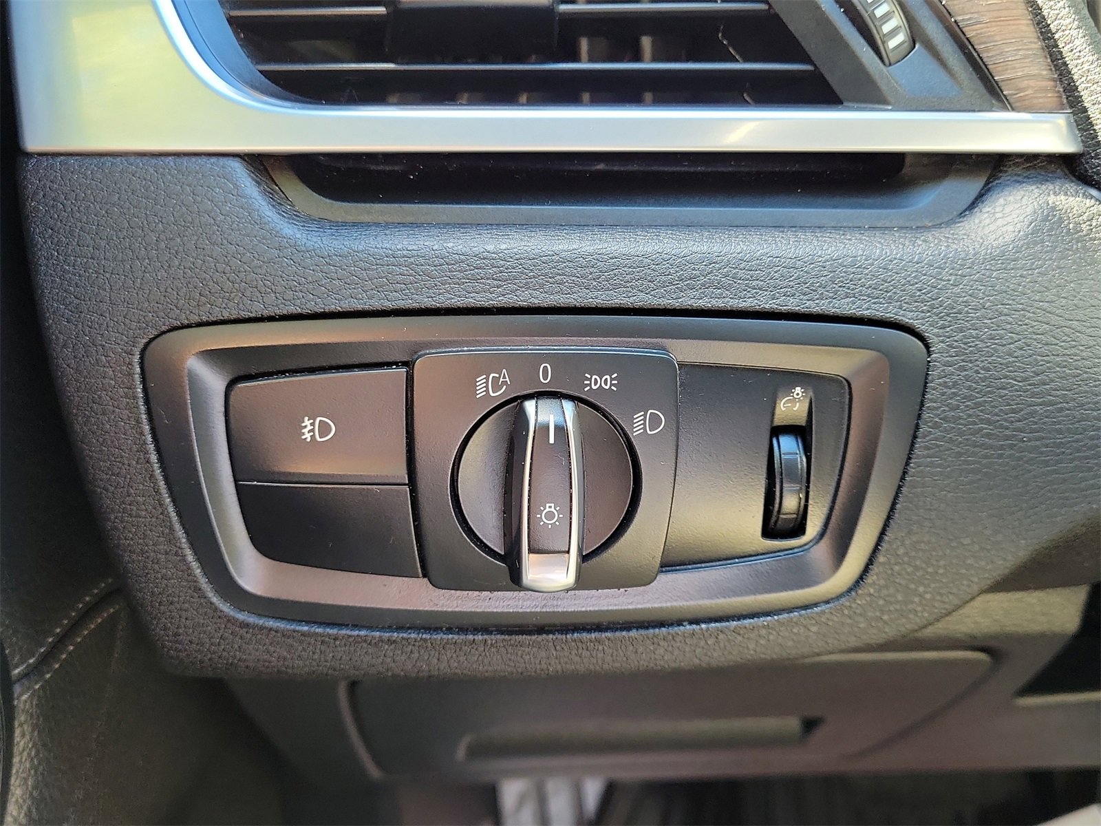 Used 2017 BMW X1 sDrive28i image 18