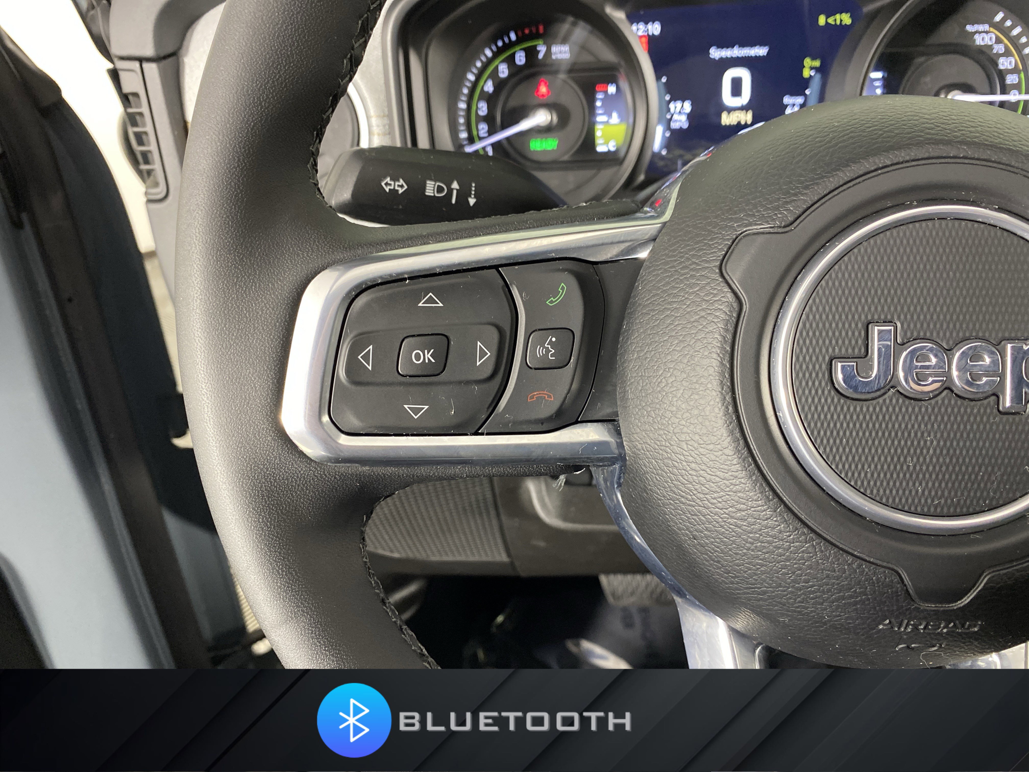 Used 2025 Jeep Wrangler Sahara image 22