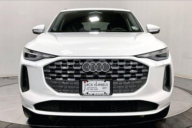 Certified 2025 Audi Q5 Premium w/ Convenience Package AWD/4WD image 2
