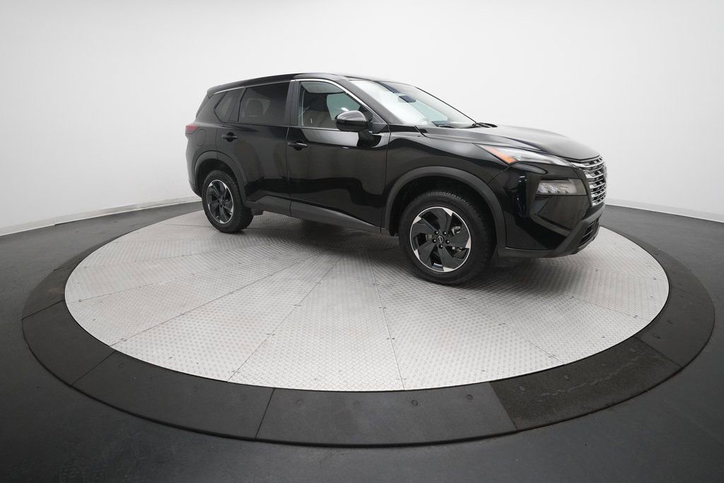 Used 2024 Nissan Rogue SV image 13
