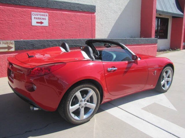 Used 2007 Pontiac Solstice Convertible w/ Premium Package RWD image 11