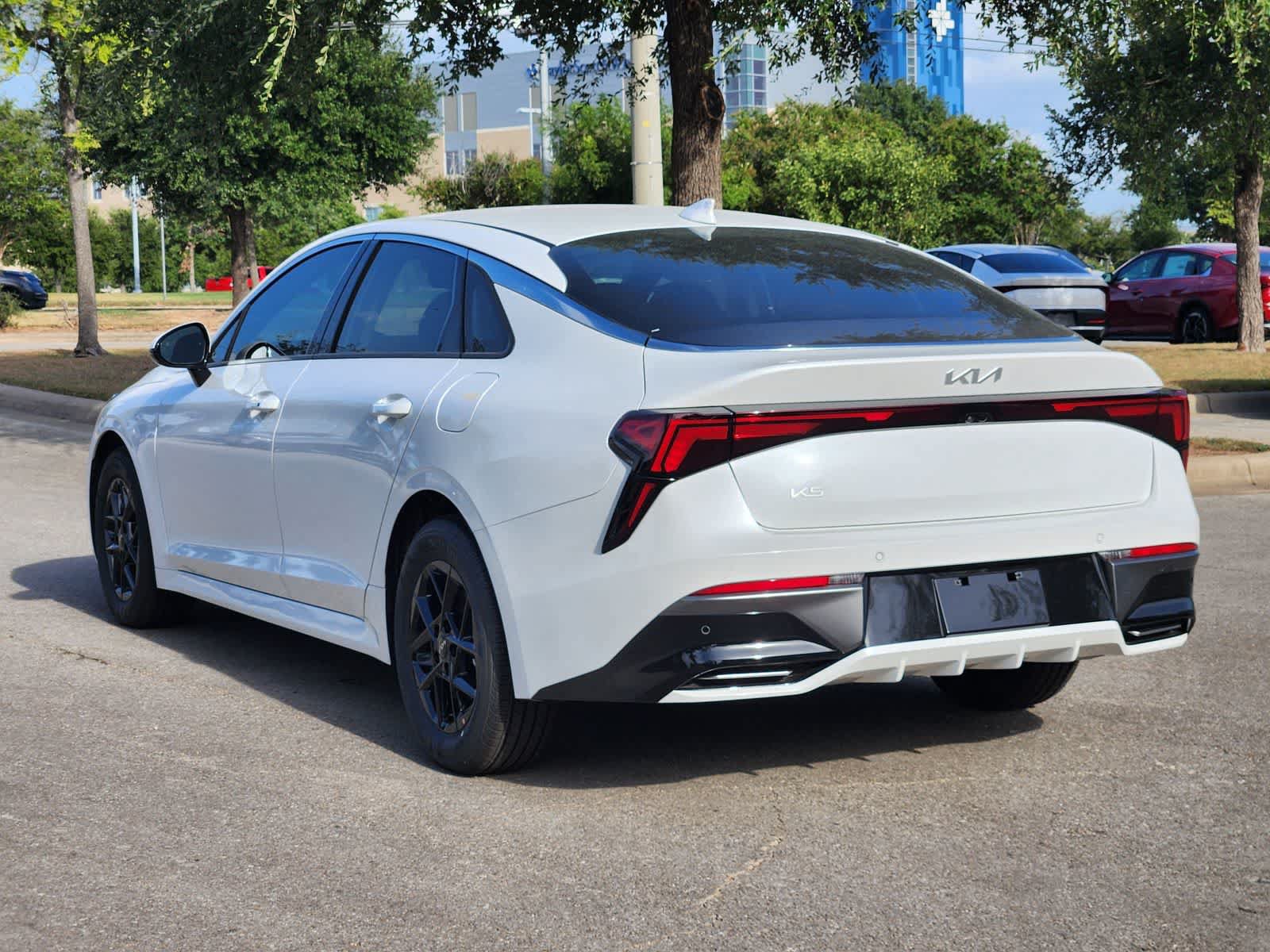 New 2026 Kia K5 LXS FWD image 4