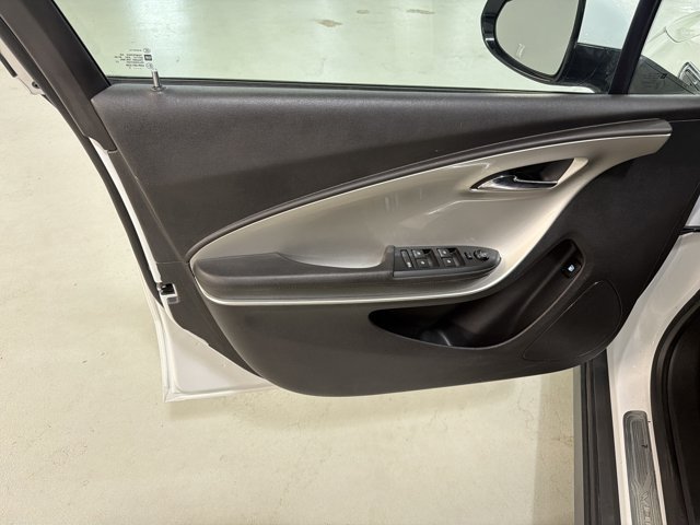 Used 2015 Chevrolet Volt w/ Enhanced Safety Package 1 FWD image 17