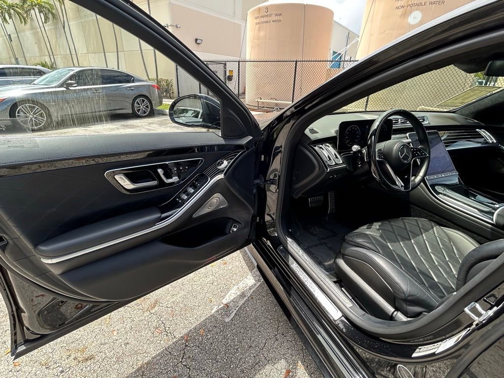 Used 2021 Mercedes-Benz S 580 4MATIC Sedan w/ AMG Line image 15
