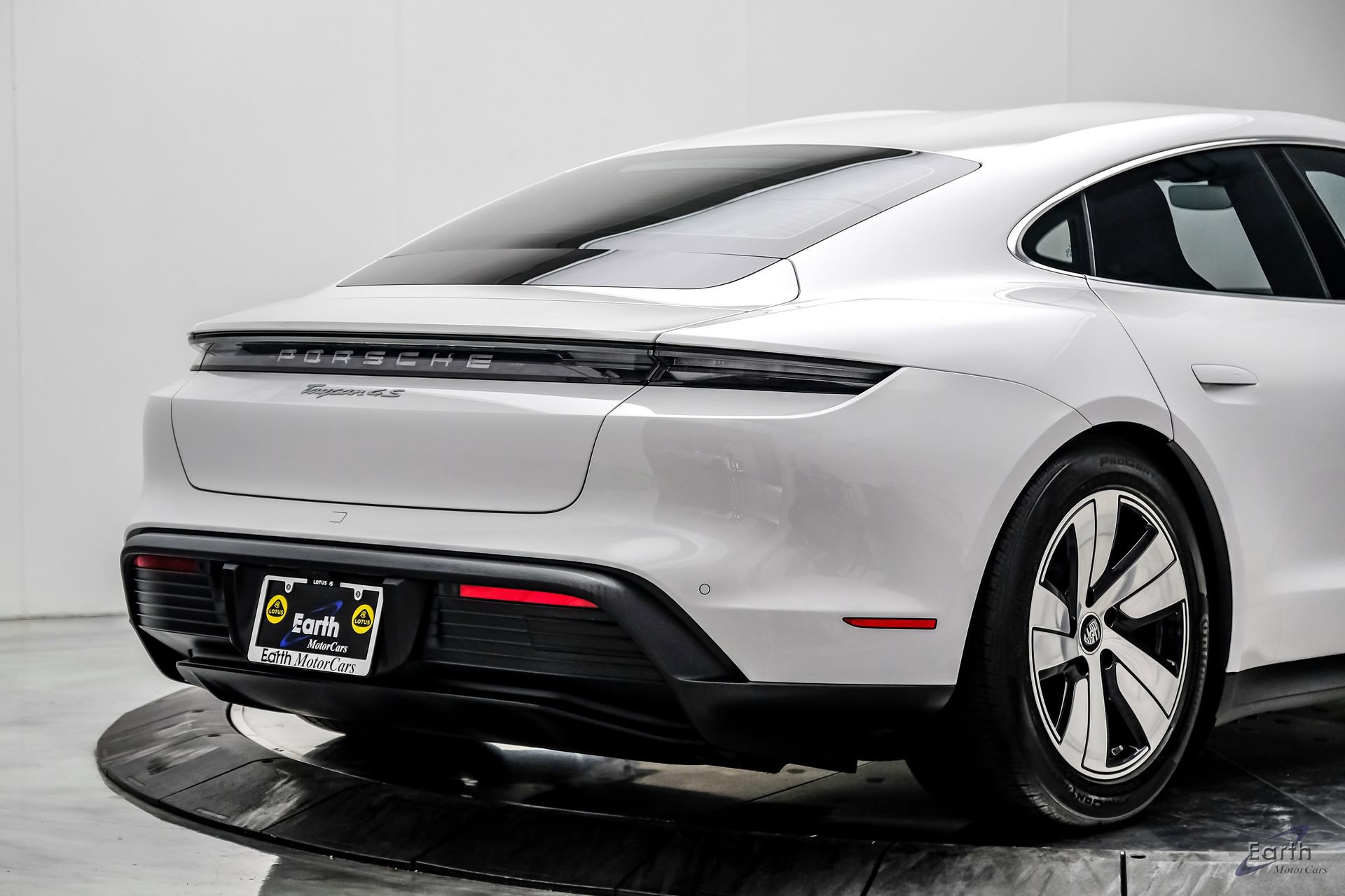 Used 2023 Porsche Taycan 4S AWD/4WD image 16