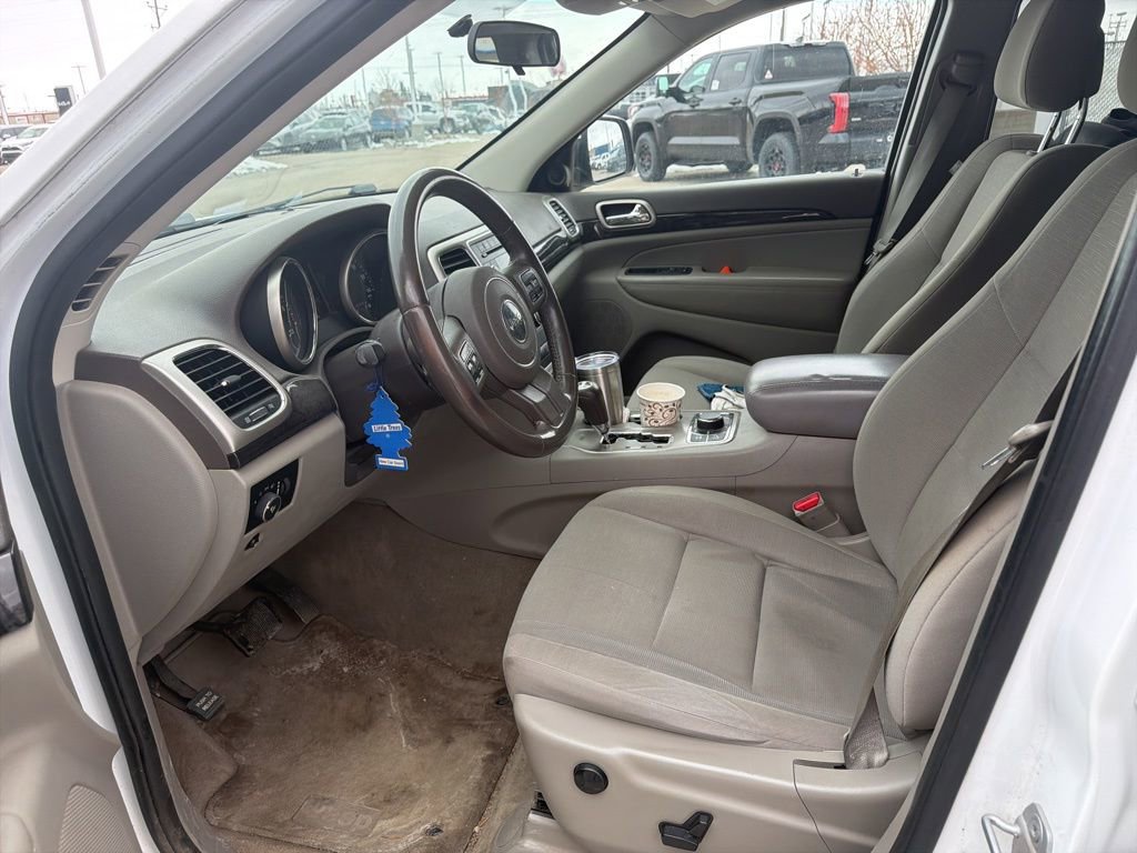 Used 2013 Jeep Grand Cherokee Laredo w/ Laredo E Group image 13