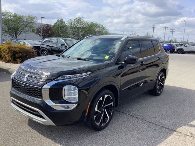 Used 2022 Mitsubishi Outlander SEL image 1